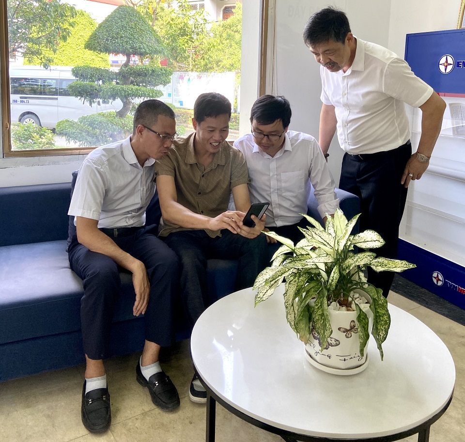 Phát động phong trào thi đua Tiết kiệm điện